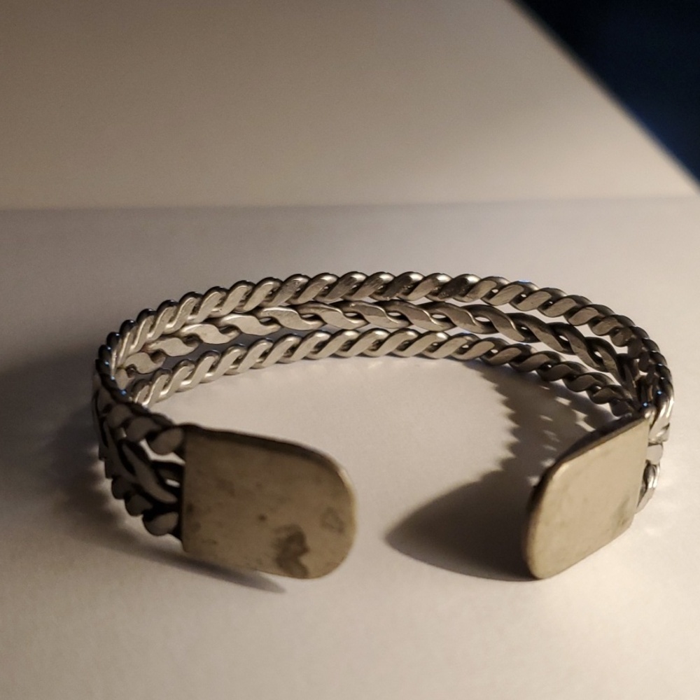 Braided Faux Silver Open Cuff Design Bracelet Preowned Jewelry - Picture 5 of 8